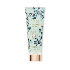 

Crema Corporal de Edición Limitada Lunar New Year Wonderland Woods Contenido Neto: 236ML